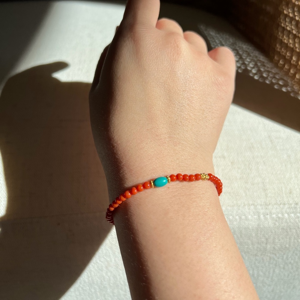 Natural stones beautiful red beaded bracelet